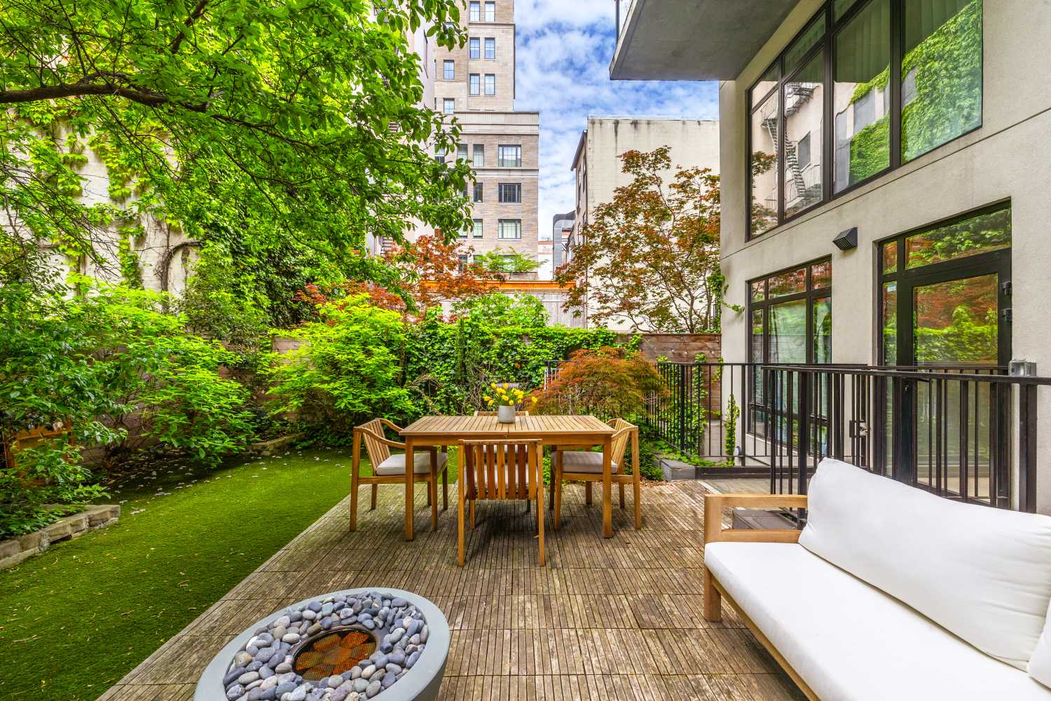 318 E 81ST Street #1, Manhattan, NY 10028