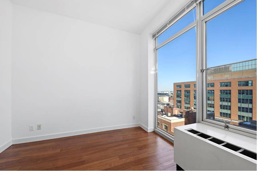 Queens, NY 11101,41-17 CRESCENT Street #12G