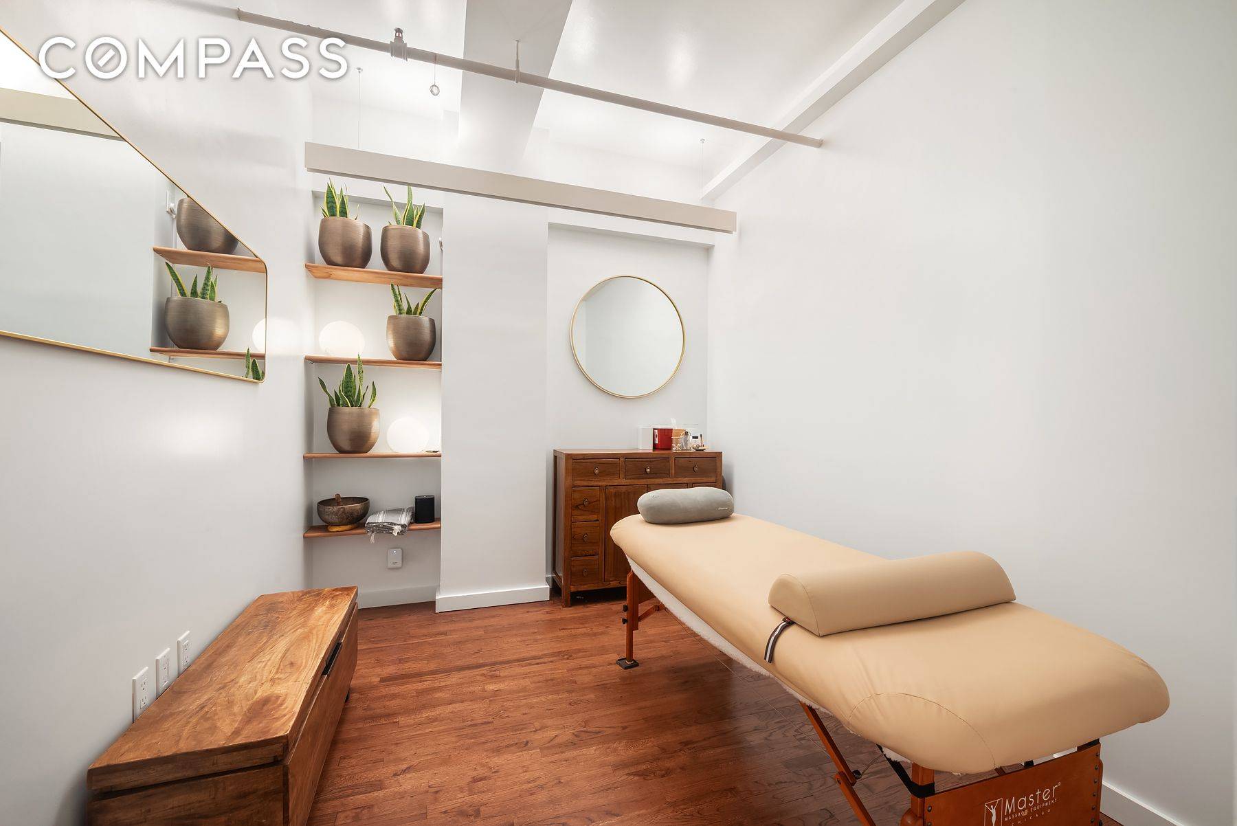 Manhattan, NY 10012,14 E 4th Street #604
