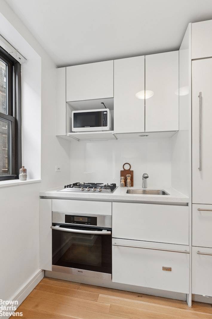 Manhattan, NY 10025,230 RIVERSIDE Drive #3K