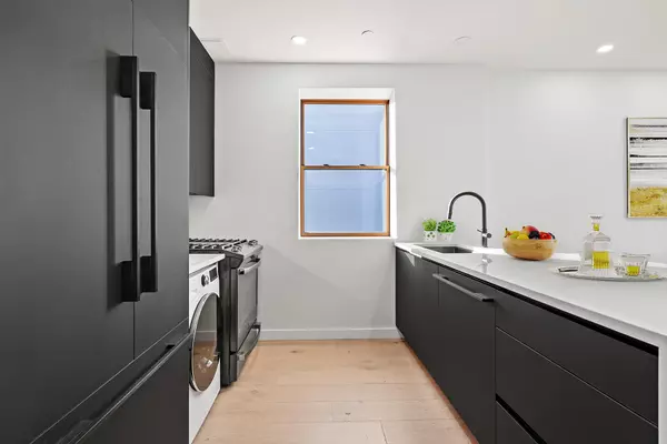 Brooklyn, NY 11225,406 Midwood Street #PH