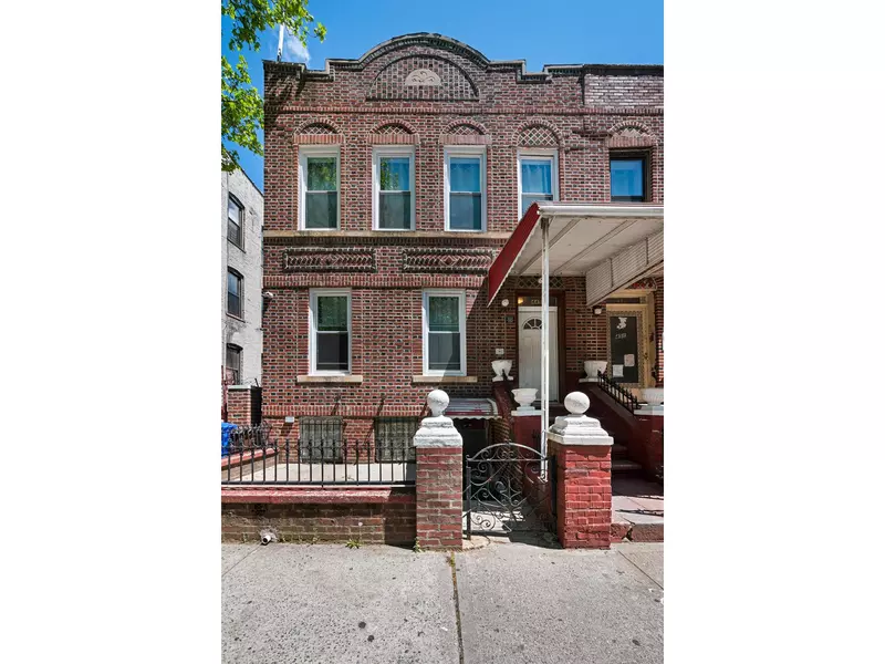445 E 95TH Street, Brooklyn, NY 11212