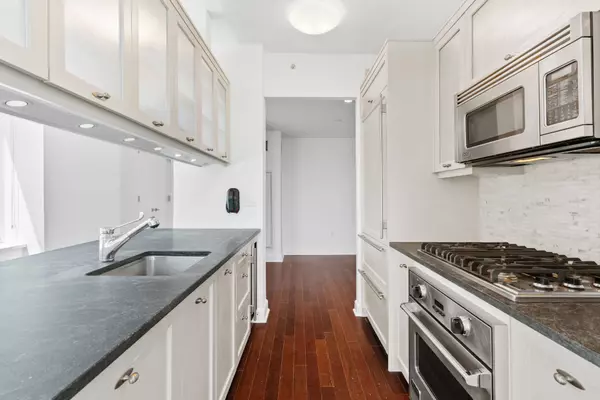 Manhattan, NY 10069,80 Riverside Boulevard #15-E