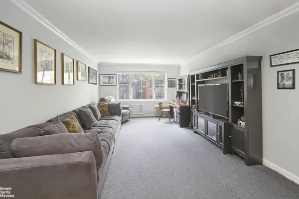 Manhattan, NY 10021,225 E 76TH Street #4A