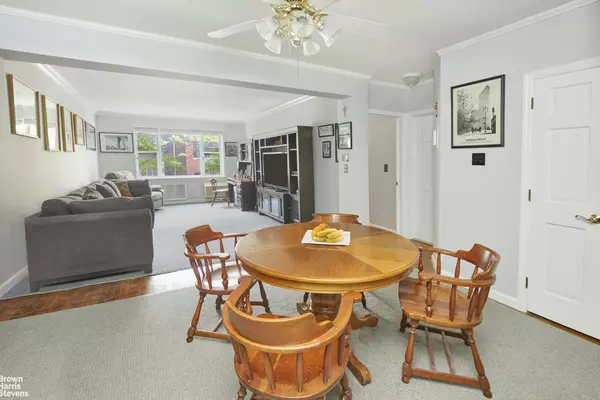 225 E 76TH Street #4A, Manhattan, NY 10021