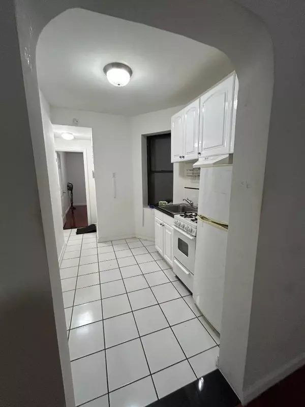 Manhattan, NY 10128,400 E 91st Street #3E