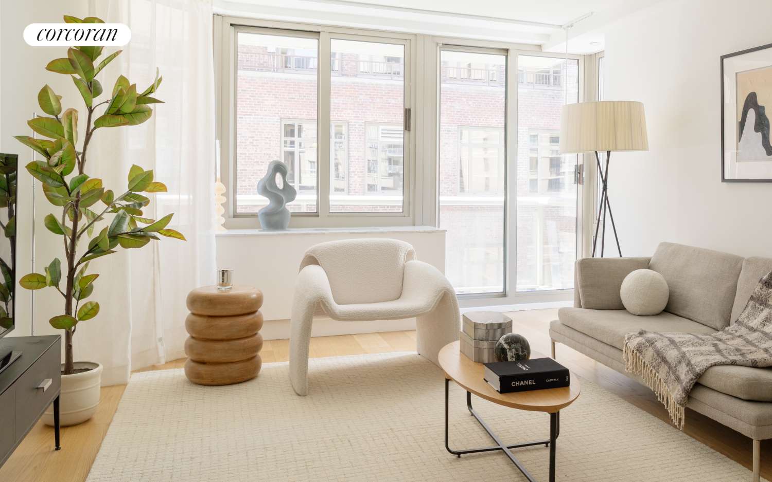 234 E 46TH Street #301, Manhattan, NY 10017