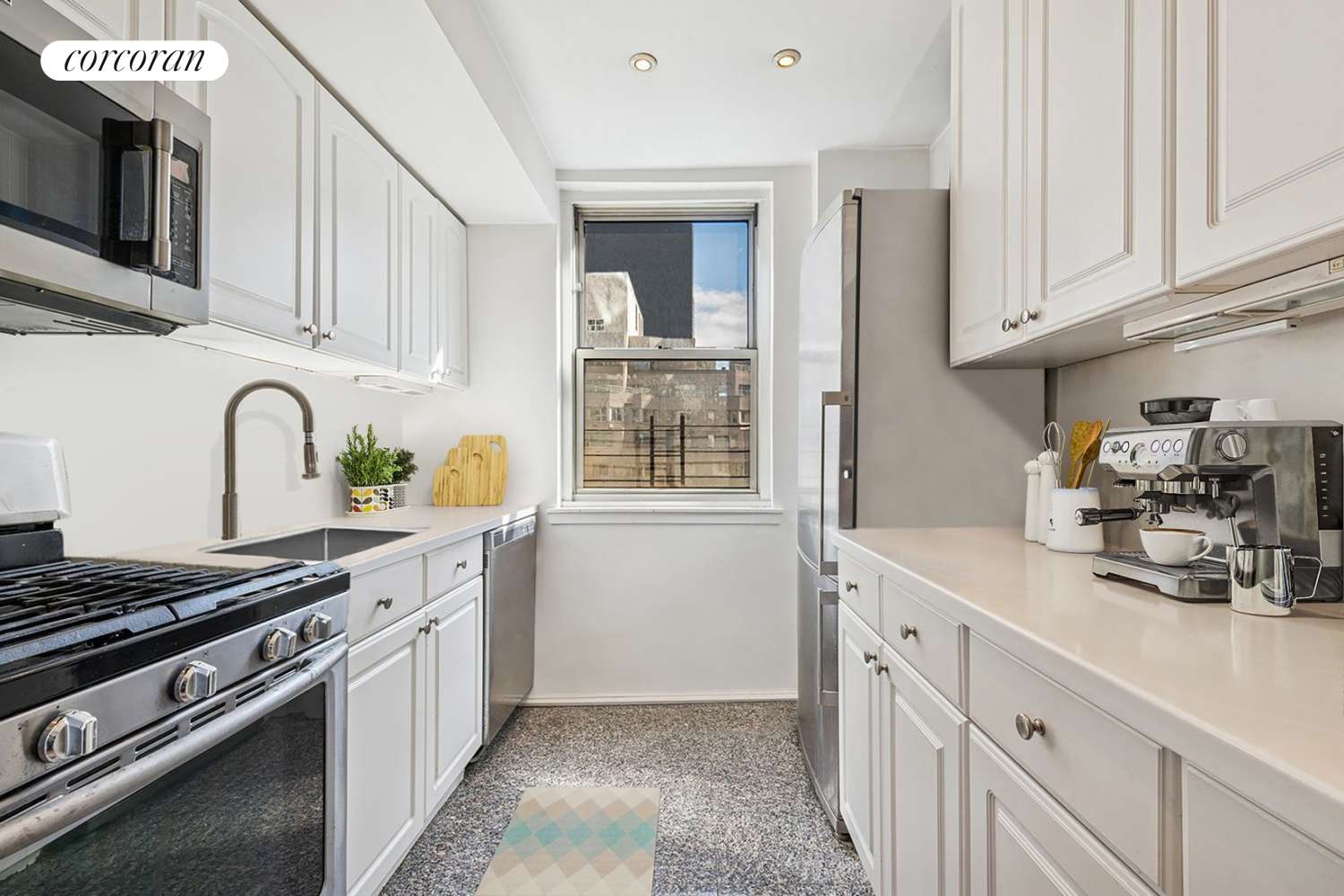 200 E 58TH Street #17H, Manhattan, NY 10022