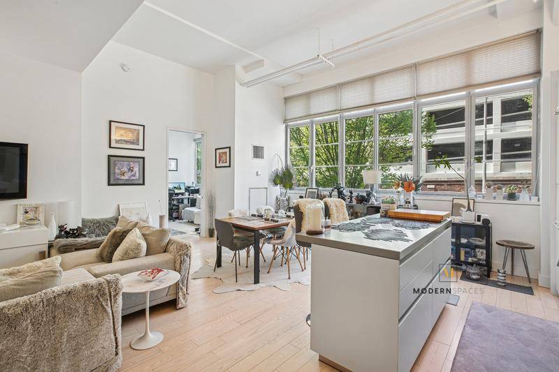 27-28 Thomson Avenue #135, Queens, NY 11101