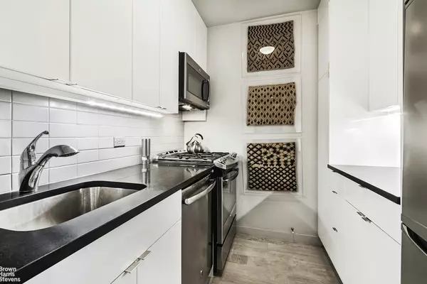 Manhattan, NY 10022,60 SUTTON Place S #2FS