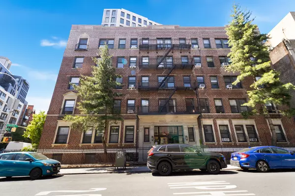 400 Lincoln Place #2B, Brooklyn, NY 11238
