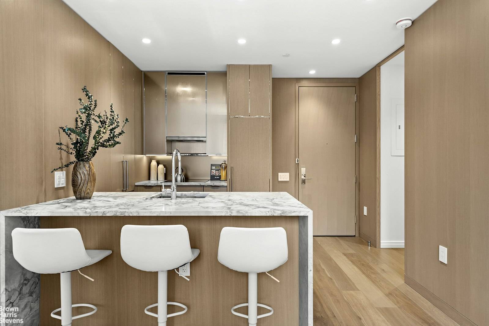 Manhattan, NY 10019,111 W 56TH Street #40I