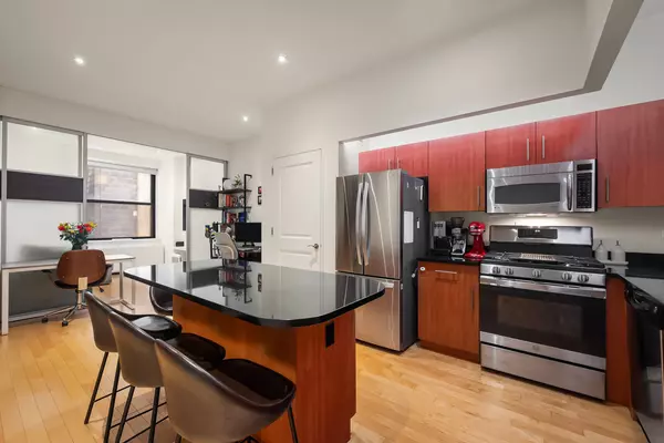 20 WEST Street #15H, Manhattan, NY 10004