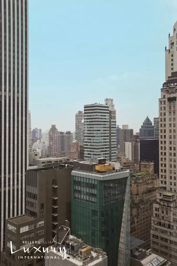Manhattan, NY 10022,721 Fifth Avenue #39E