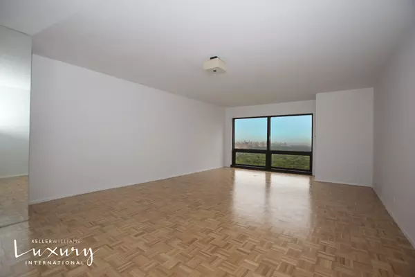 Manhattan, NY 10022,721 Fifth Avenue #39E
