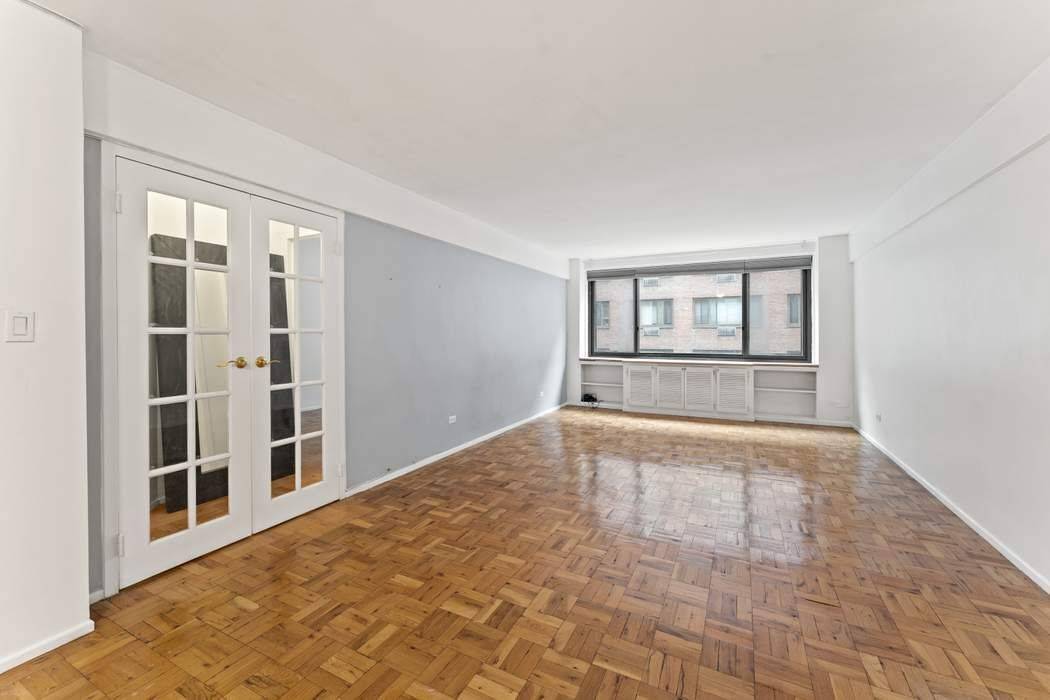 Manhattan, NY 10065,420 E 64th Street #E5A