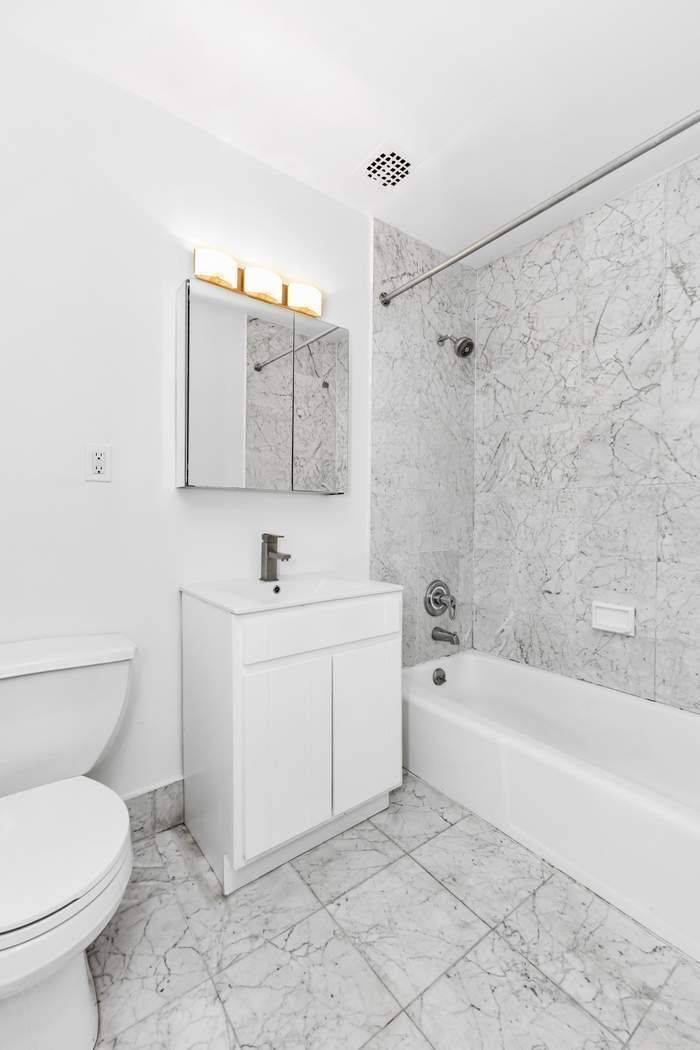 Manhattan, NY 10128,407 E 87th Street #3C