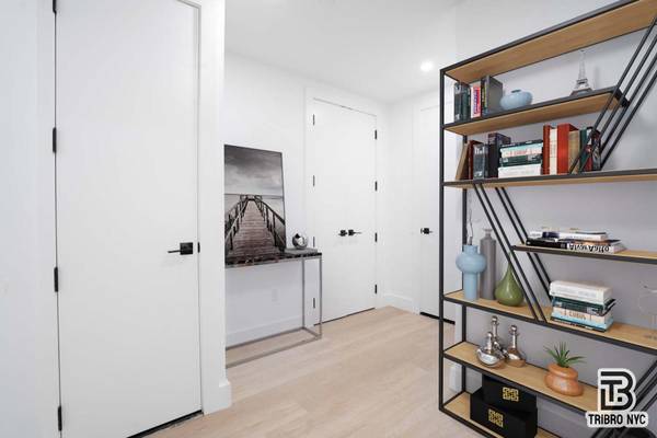 1042 President Street #3H, Brooklyn, NY 11225