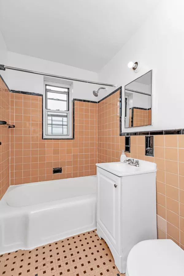 105-34 65TH Avenue #4G, Queens, NY 11375