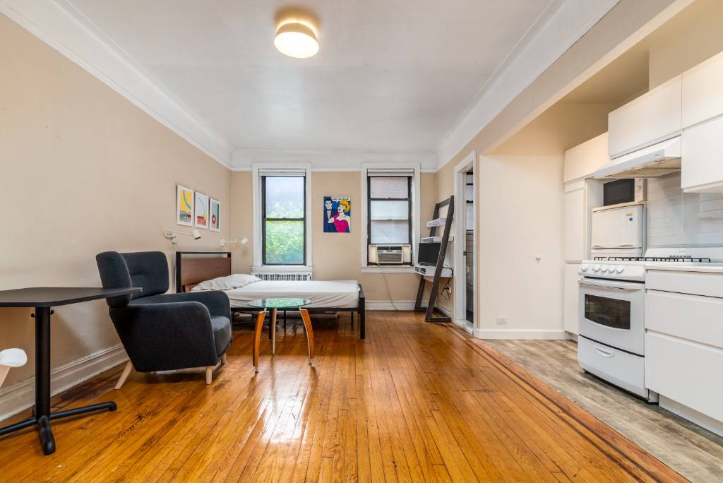 Queens, NY 11372,35-45 81st Street #A3