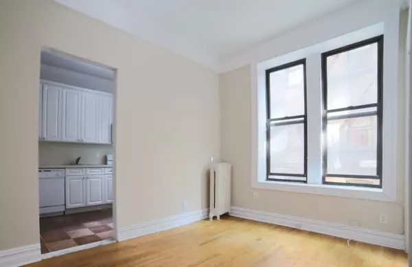 Manhattan, NY 10027,515 W 122nd Street #54