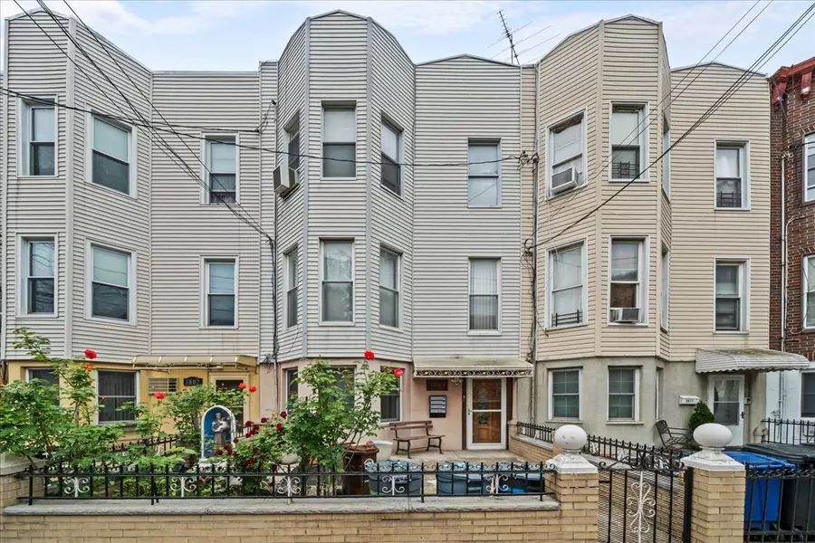 3809 12TH Avenue, Brooklyn, NY 11218