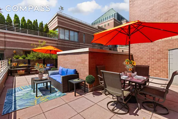 Manhattan, NY 10019,393 W 49th Street #5C