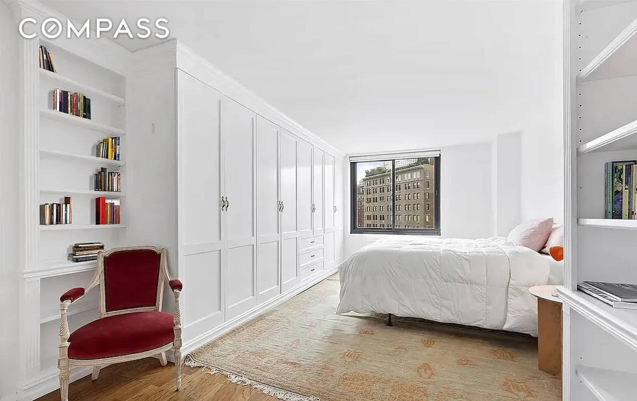 Manhattan, NY 10128,40 E 94th Street #13G