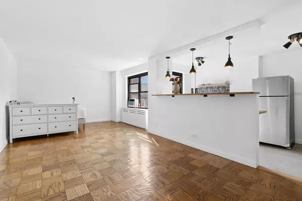 266 E Broadway #B-1902, Manhattan, NY 10002