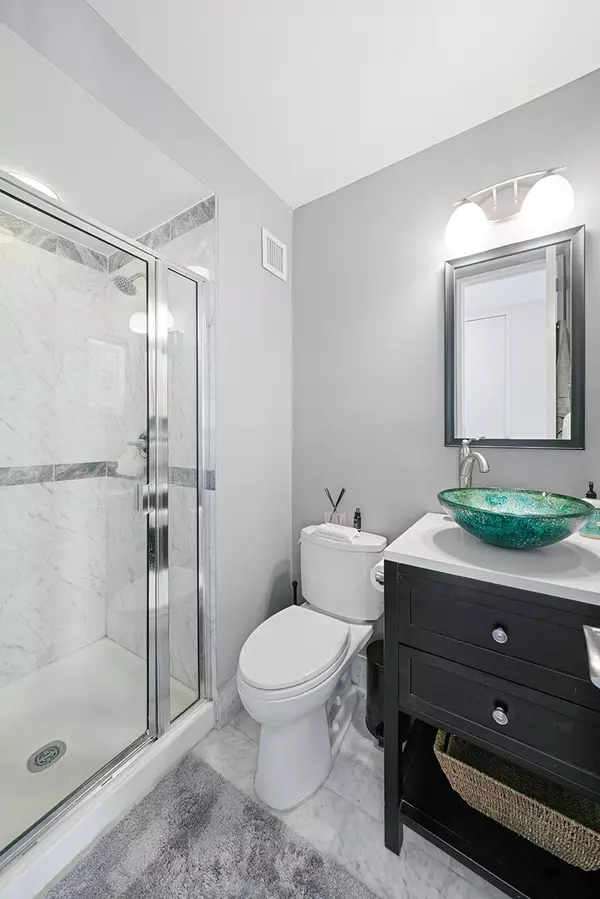 Manhattan, NY 10036,500 W 43rd Street #21-B
