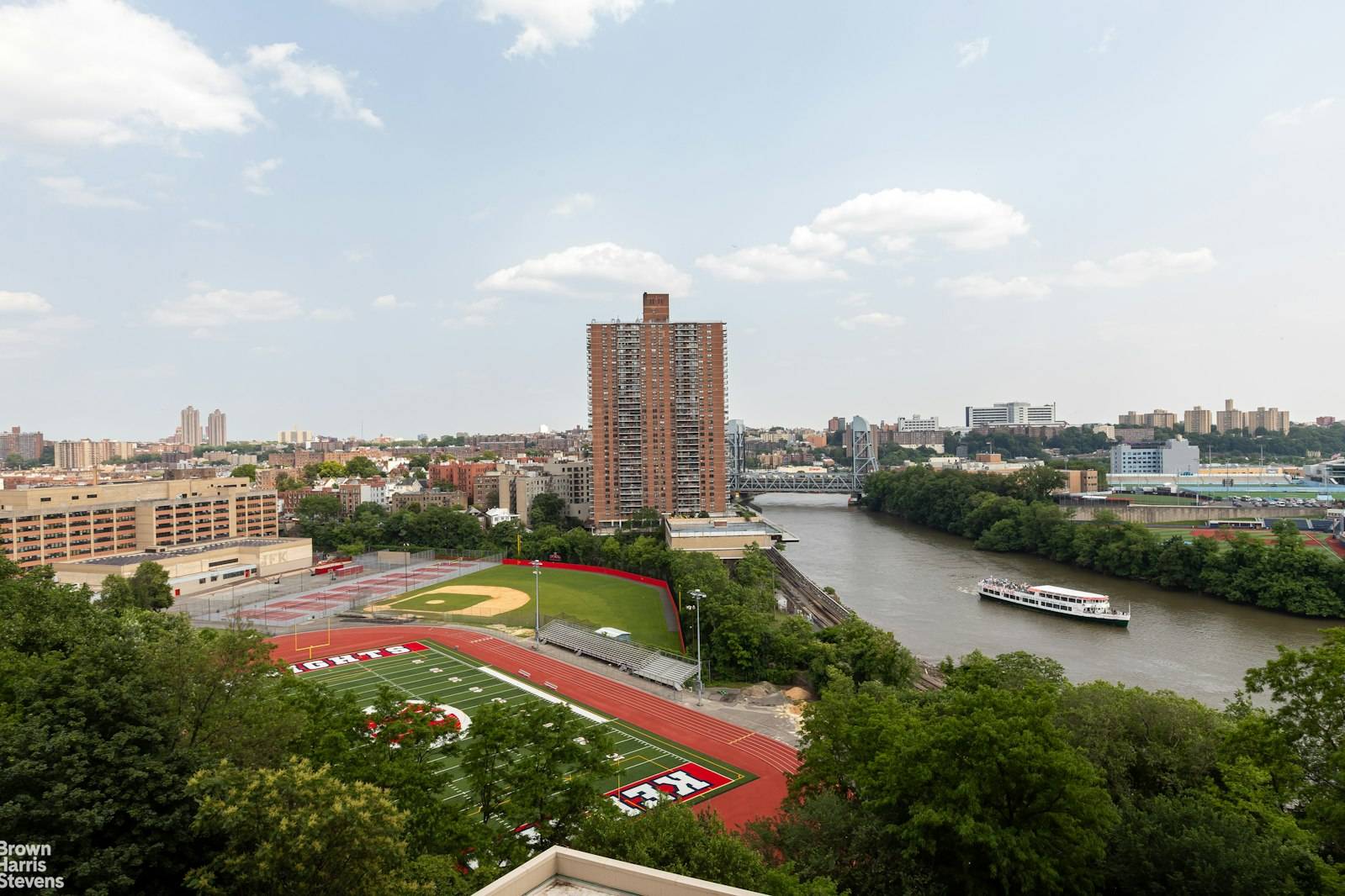 Bronx, NY 10463,2500 JOHNSON Avenue #7S