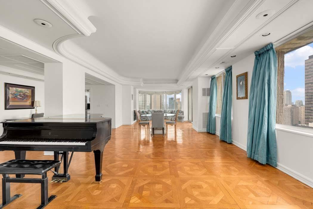 Manhattan, NY 10023,44 W 62nd Street #31BC