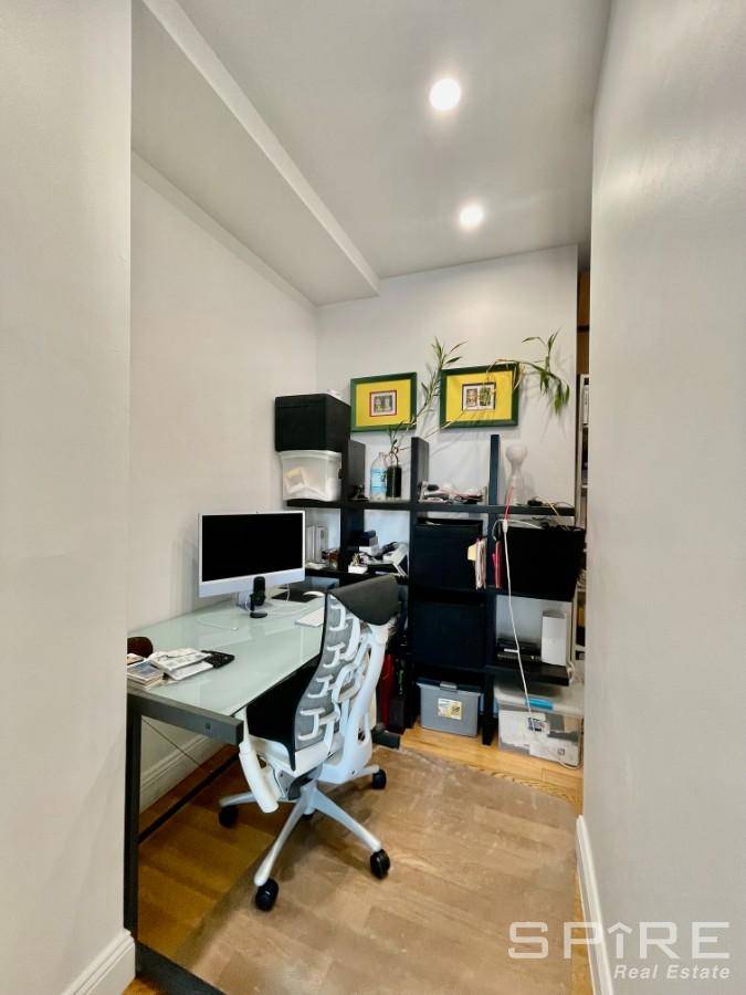 Manhattan, NY 10038,99 John Street #2201