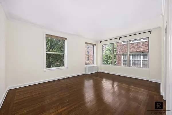 Queens, NY 11372,37-33 84th Street #21