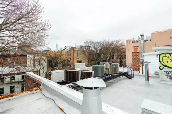 Manhattan, NY 10009,274 E 10TH Street #MULTIFAMI