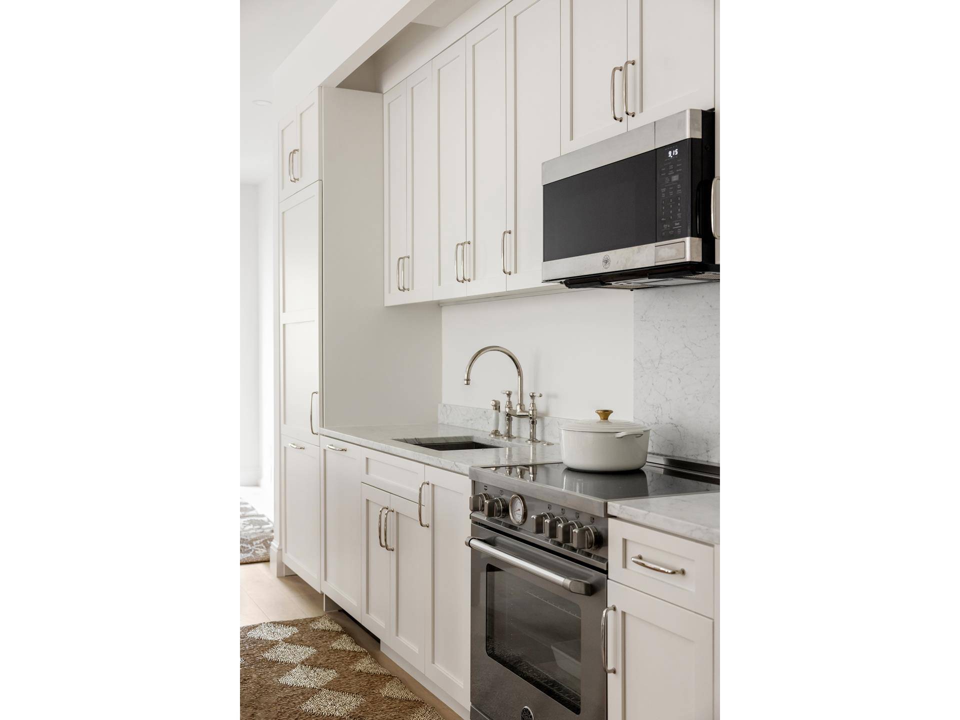 Brooklyn, NY 11205,186 CLINTON Avenue #4B