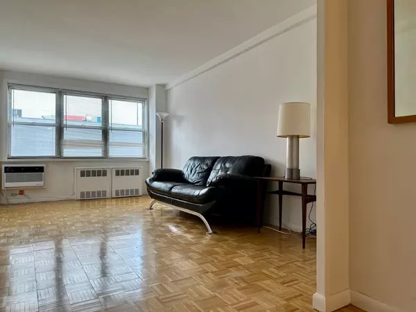 Manhattan, NY 10013,50 Bayard Street #5Y