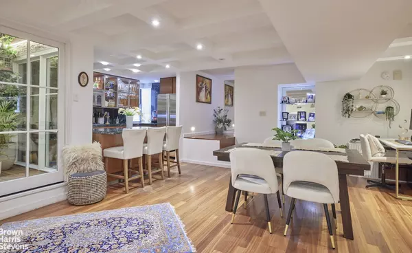 Manhattan, NY 10023,253 W 73RD Street #3A