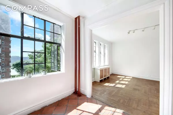 Manhattan, NY 10033,116 Pinehurst Avenue #R32