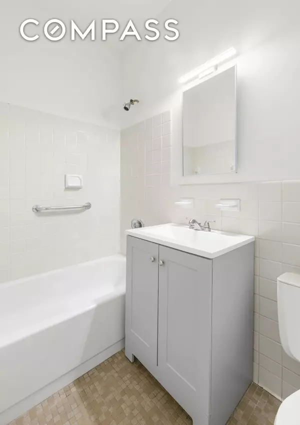 Manhattan, NY 10004,3 Hanover Square #4D