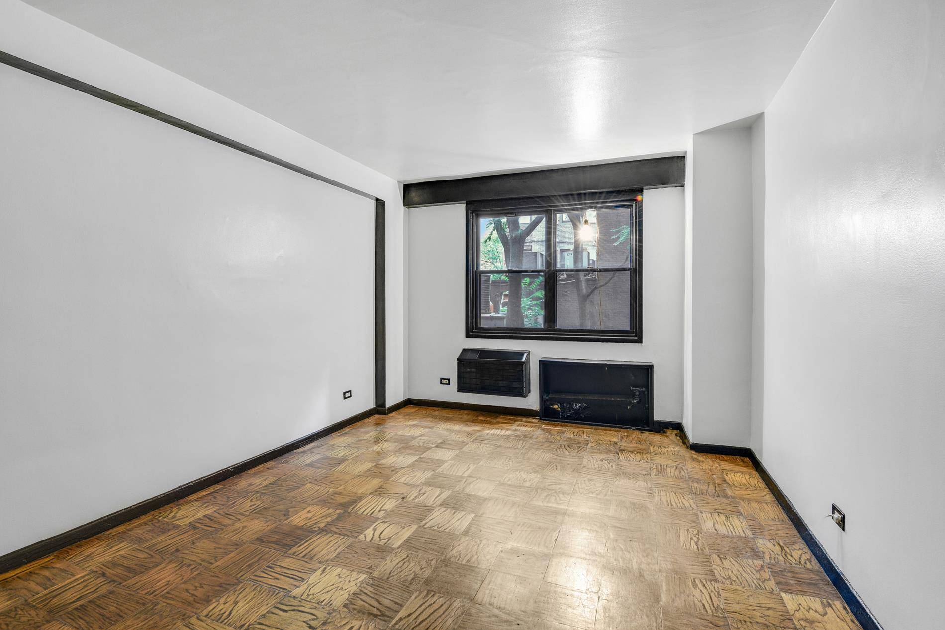Manhattan, NY 10014,31 Jane Street #2-H