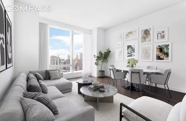 Manhattan, NY 10002,252 South Street #53B