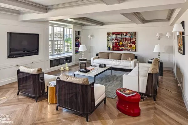 Manhattan, NY 10028,995 5TH Avenue #9S