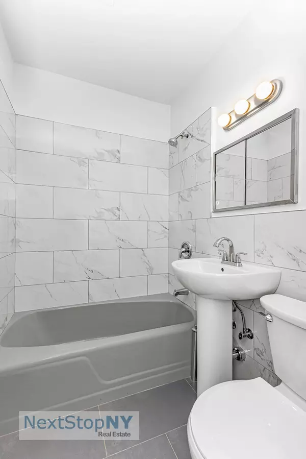 Manhattan, NY 10028,405 E 82ND Street #5A