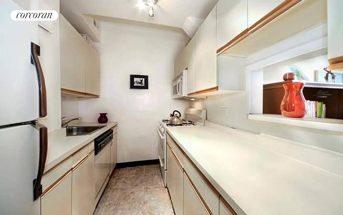 Manhattan, NY 10023,40 W 72ND Street #74
