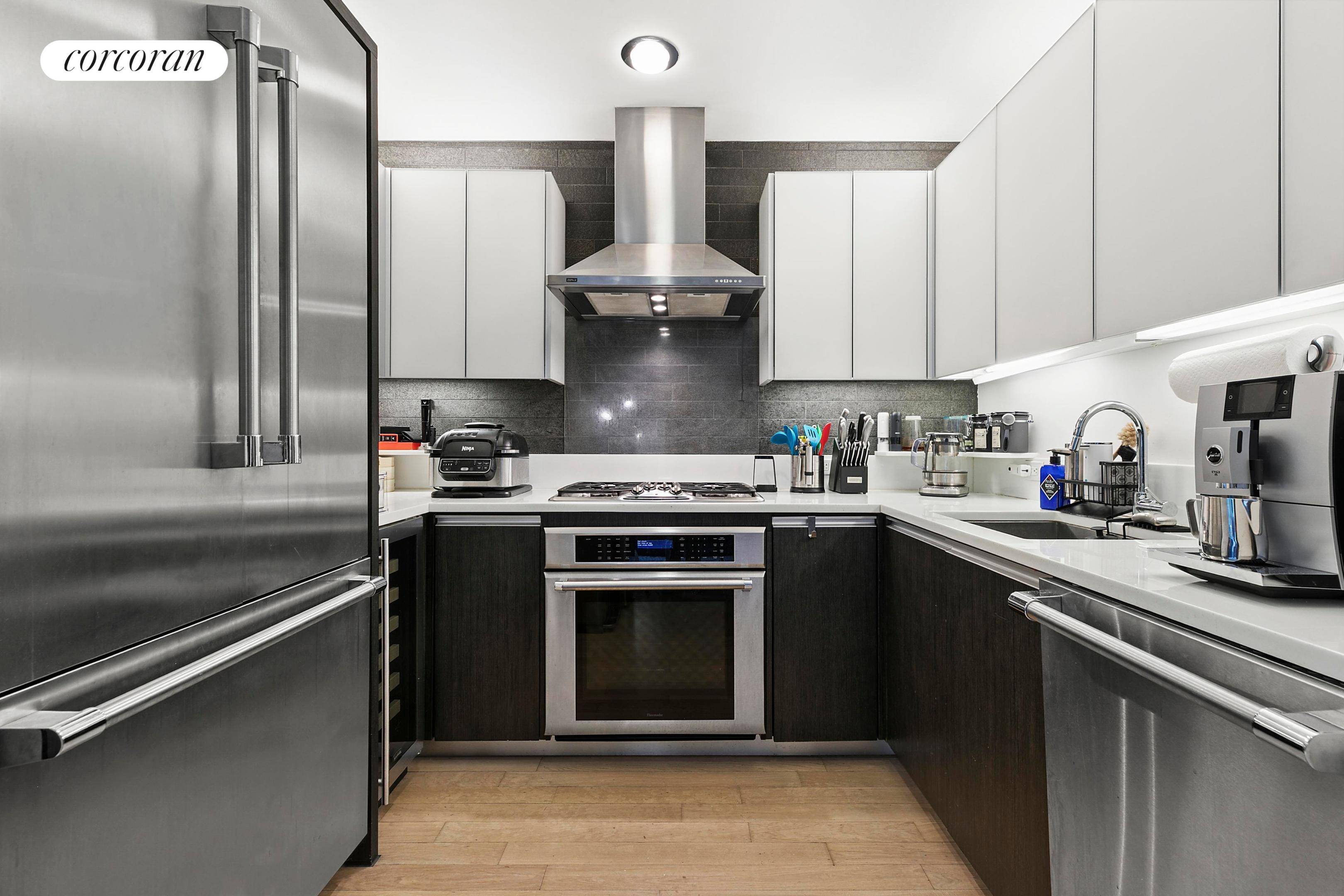 Manhattan, NY 10036,247 W 46TH Street #2005