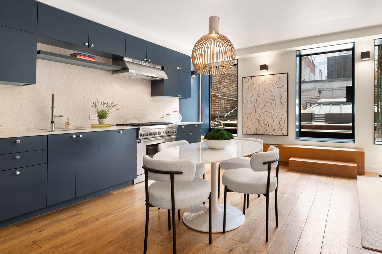 Manhattan, NY 10019,414 W 51ST Street #3