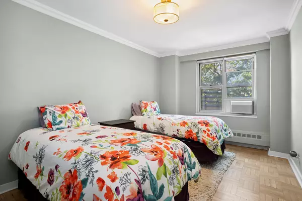 Manhattan, NY 10002,453 FDR Drive #C207