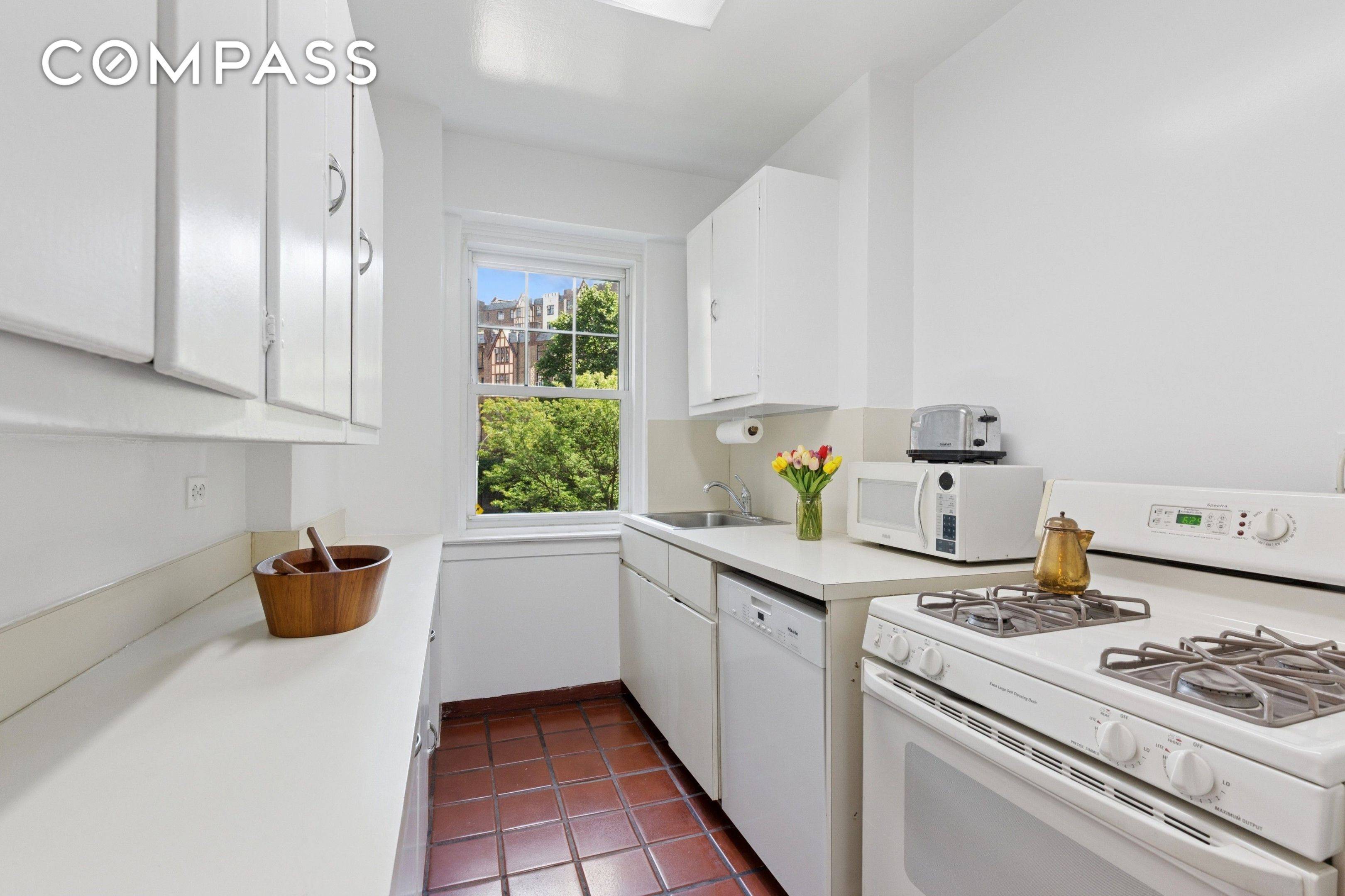 Manhattan, NY 10033,120 Cabrini Boulevard #48