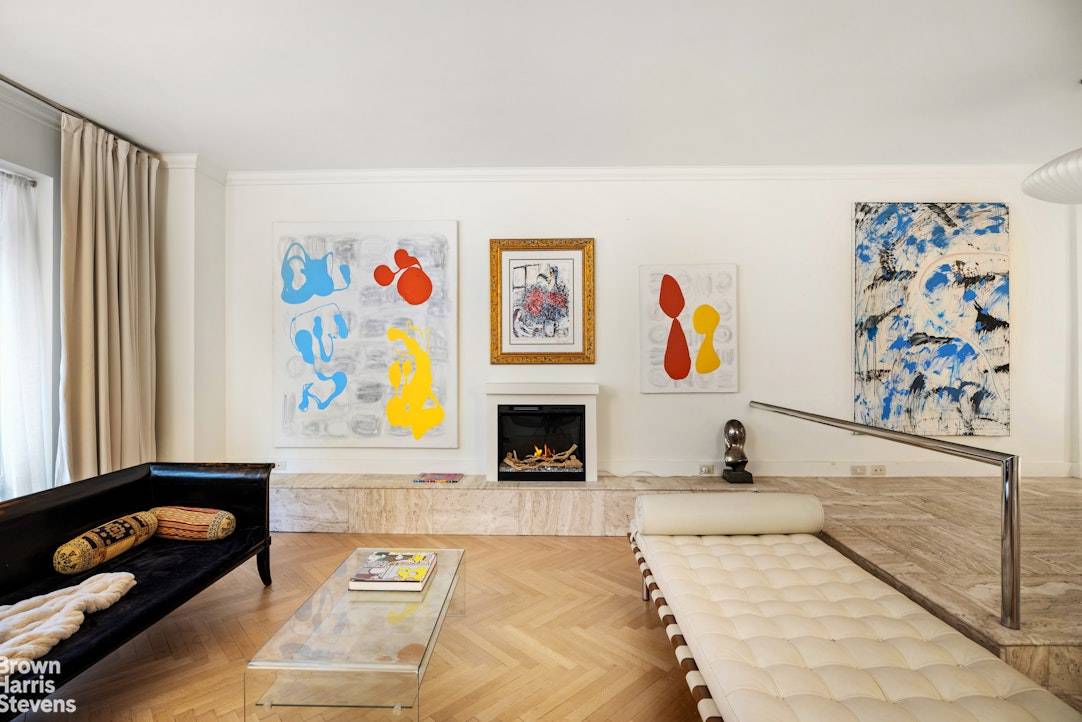 Manhattan, NY 10019,150 CENTRAL Park S #906